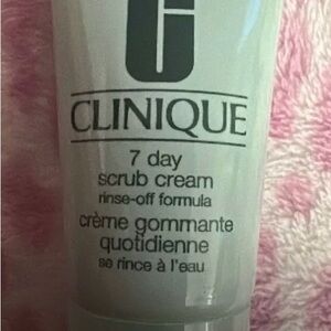 Clinique Exfoliating Scrub Cream